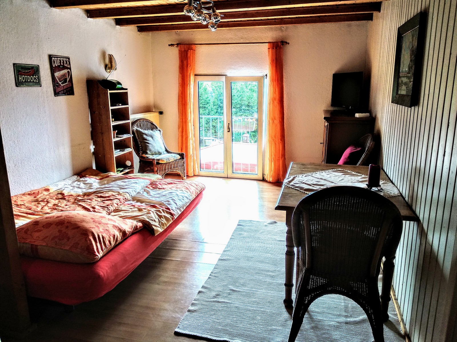 Großes Apartment Wohnbereich mit Schlafsofa